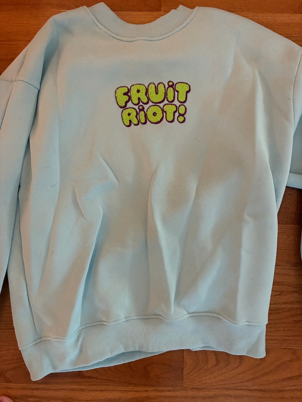 Fruit riot crewneck